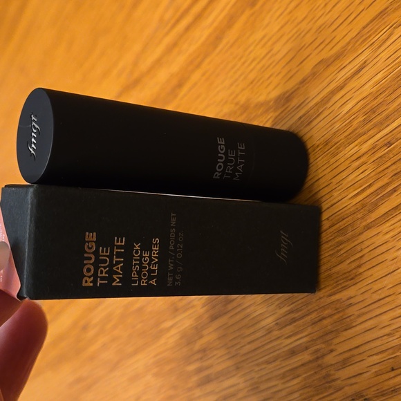 Clinique even better clinical dark spot and Avon lipstick new in box - Picture 6 of 8